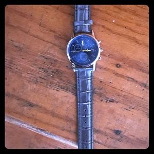 Men’s watch blue color . Great for business.